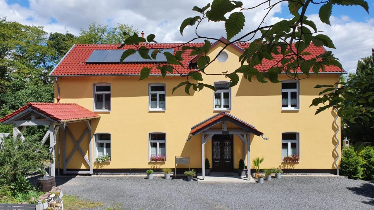 Haus Eveline - Ferienwohnungen Unterhalb Der Wartburg - Άιζεναχ Εξωτερικό φωτογραφία